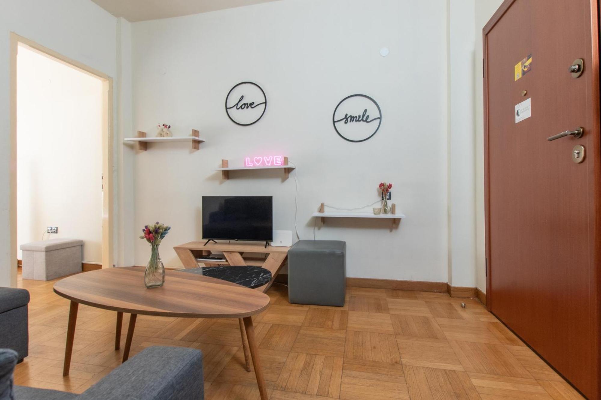 Houseloft Rotunda Getaway Apartment เทสซาโลนิกิ ภายนอก รูปภาพ